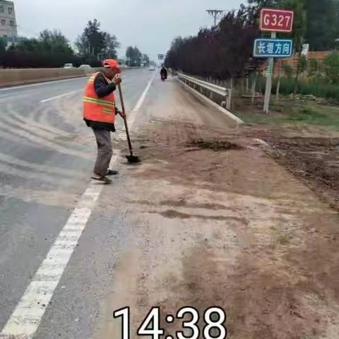封丘县公路事业发展中心 积极治理带泥上路“顽疾”
