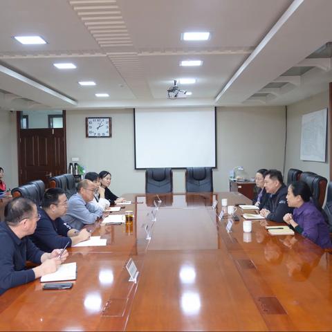 区民政局局长李春迎一行到洪家楼街道调研民政工作