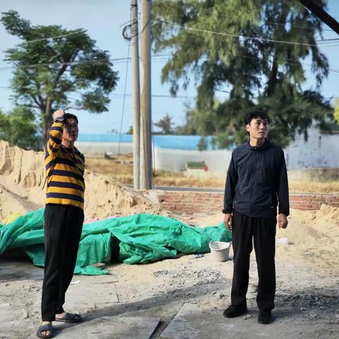 12.24莺歌海镇执法中队开展辖区自建房安全隐患排查