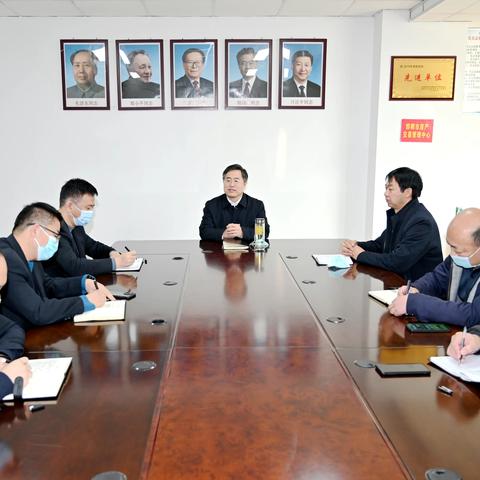 市房管局党组书记、局长乔晓宾节后第一天到预售中心调研并召开座谈会