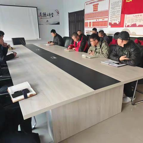氯碱供应部党支部开展“学报告 强思想 促行动”党日活动