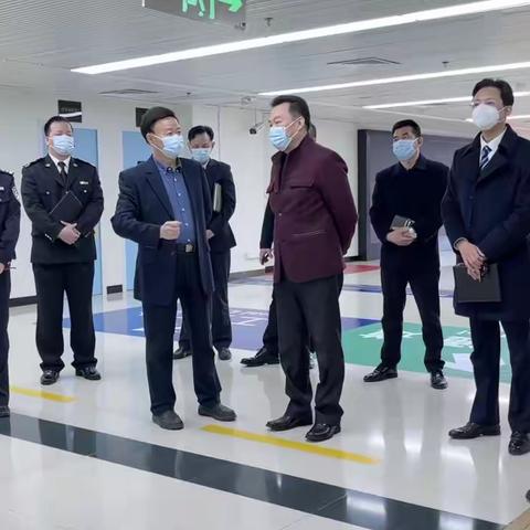 市口岸办二级巡视员吴兵主任莅临罗湖口岸督导通关工作