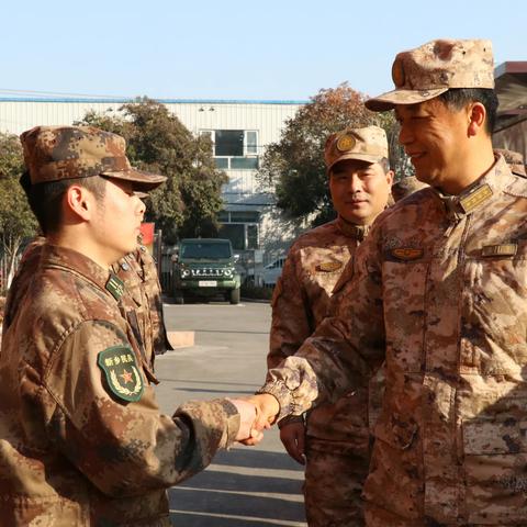 河南省新乡军分区领导到长垣市人武部检查指导工作