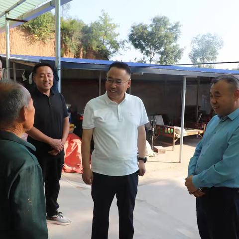 李俊杰深入松村镇调研巩固衔接工作