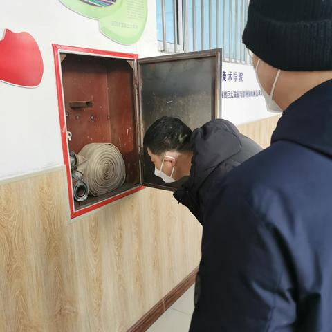 安全牢记心 平安过春节——林业中学节前安全检查