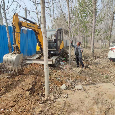 狗台乡多措并举开展道路两侧环境提升整治工作