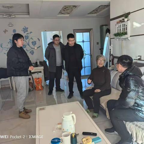 寒冬送爱心  “热”情暖万家