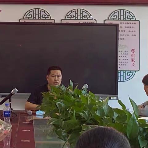 寒冬迎新春 家访暖人心 ——记上坡小学寒假家访活动