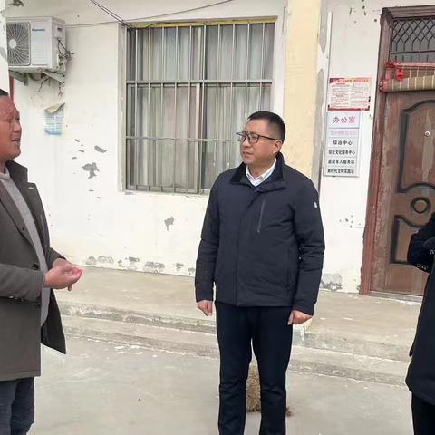 县委办公室在分包村召开驻村帮扶工作现场会
