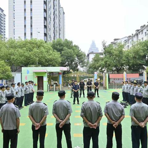 安全“警”相随｜吉安特警全力护航开学季，送教进校园