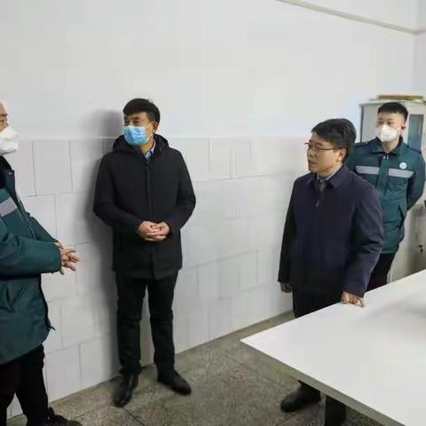 为生命健康值守 | 洛宁县中医院院领导亲切慰问坚守一线岗位的医院职工