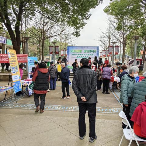 小集市大公益 七社区便民服务暖意来袭