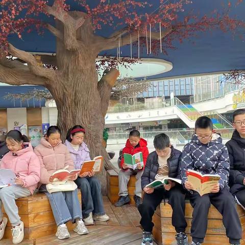 在困境中寻找希望，在逆境中淬炼成长--海师附小六(7)彩虹班第一小组《野蜂飞舞》&《鲁滨逊漂流记》阅读交流会