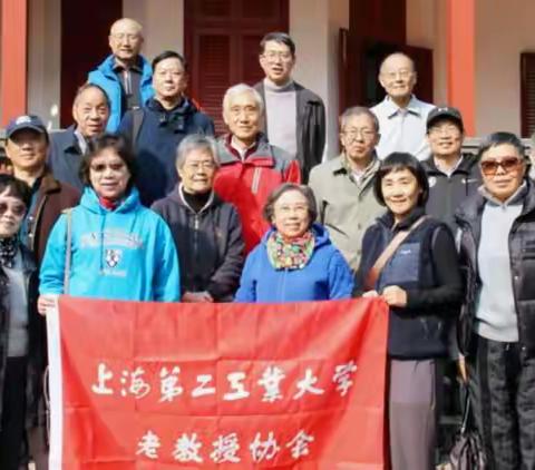 访都邑故事 续同仁友谊