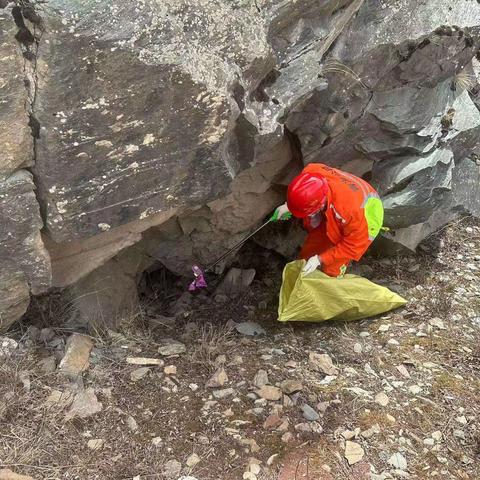平安出行|公路有我                            节日我在岗 守护公路不放松