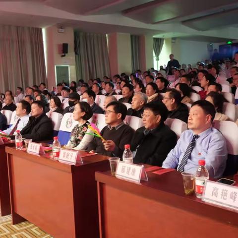 洛阳伊洛医院第8届“伊洛情·中国梦“文艺汇演暨表彰大会顺利召开