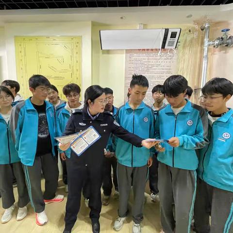 禁毒教育润心田——漳县第一中学师生参观县禁毒教育基地纪实