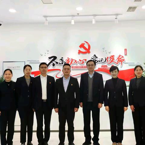 心系基层 情暖年终 ---长兴支行开展年终决算慰问工作