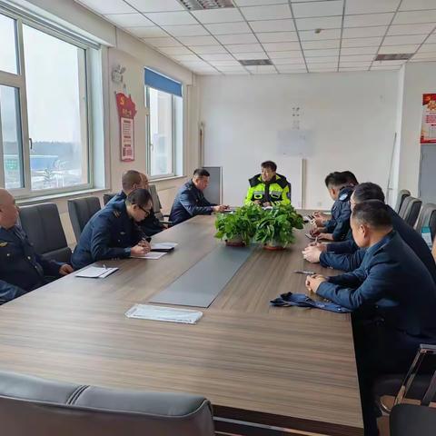 辉南养护工区“每月一讲"一笔一划学知识，一举一动记心间