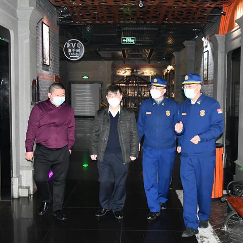 青山湖区副区长、区公安分局局长余炜督导检查春节期间消防安全工作