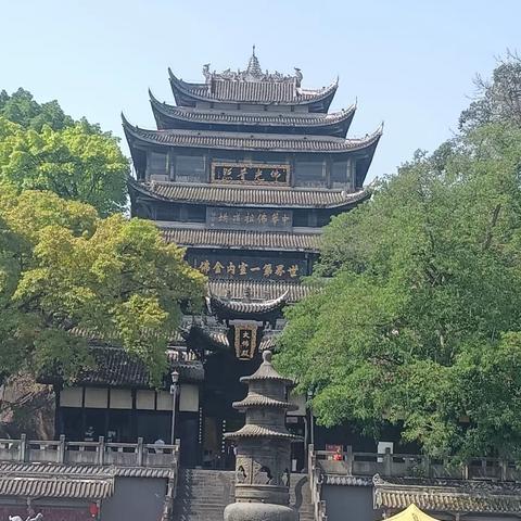 题句潼南大佛寺