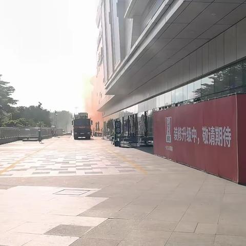 金盘消防救援站联合新城吾悦广场开展消防演练