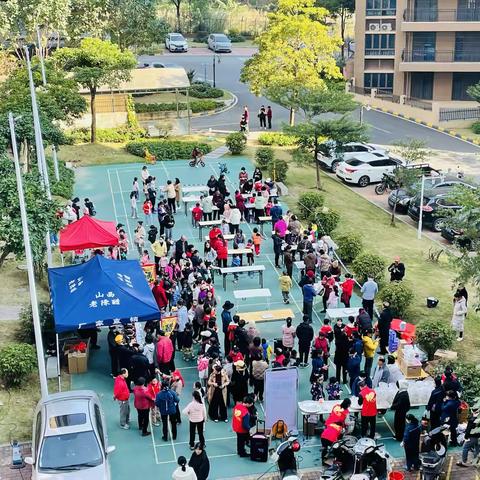 “党建引领邻里情 冬至汤圆暖人心”包汤圆党建活动