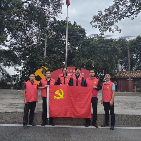 寻访红色足迹.传承红色精神