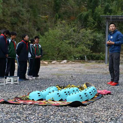 浙农林大附小604班户外研学活动之“勇攀高峰”