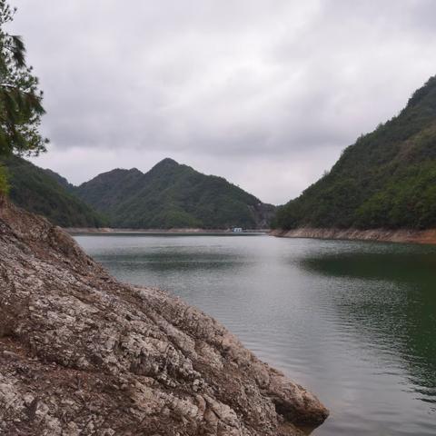 近乡情更浓（在故土）