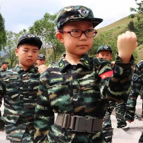 专注石城夏令营，7月推出《特警夏令营》和《房车夏令营》，专业教官团队，锻炼孩子全方位！