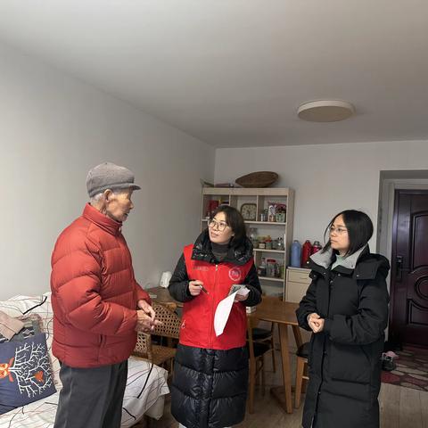 小网格 大使命|文昌社区网格员化身“暖心小棉袄”，走访独居老人