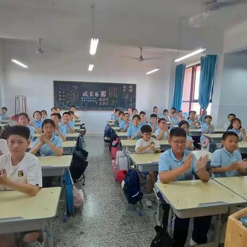 阳光课堂---与妈妈一起学习的礼仪之旅