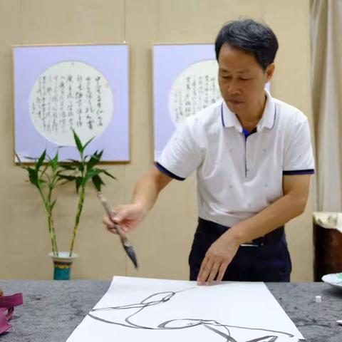 因其形似，得其精神一一王广文写意花鸟画赏析