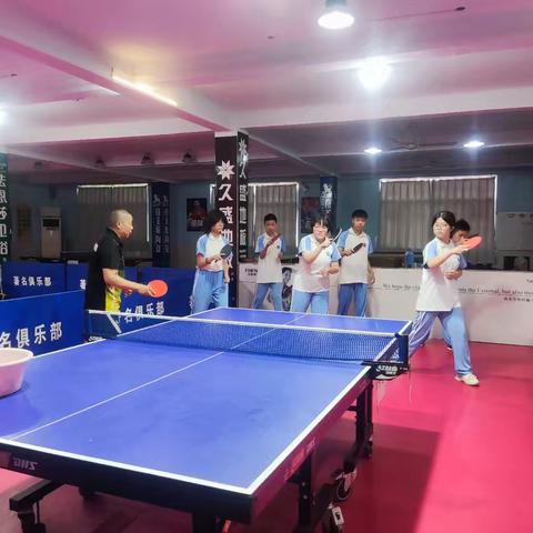 握起球排，悦动青春，精彩一夏——罗星中学七（7）中队逐梦小队