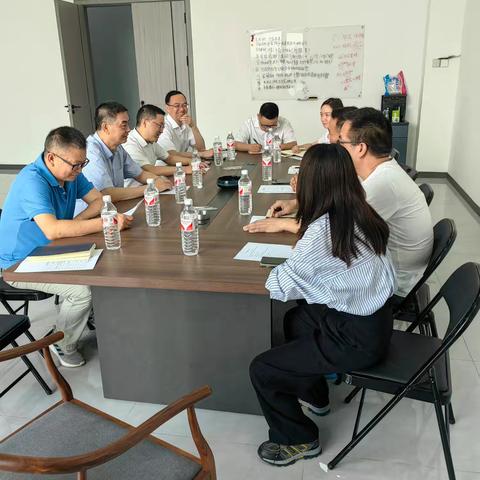 开阳银监局贵阳银行开阳支行领导到我司考察交流