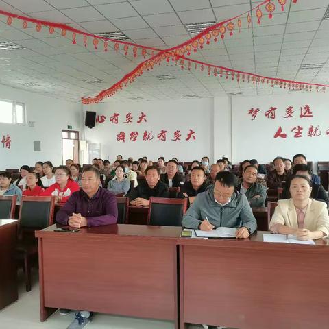 携手共育，静待花开