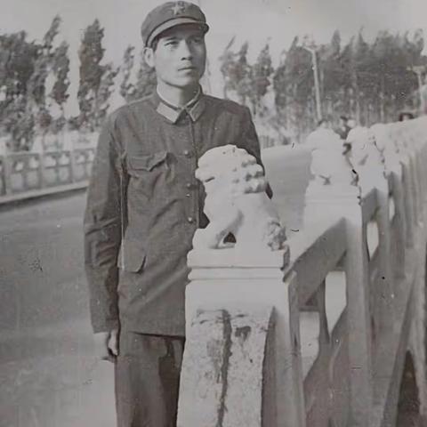 梁忠国——水文地质部队905团作训股长