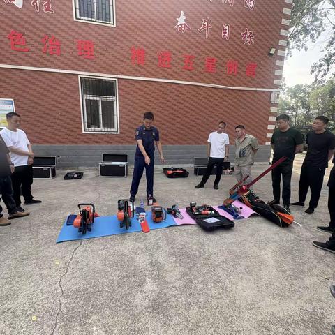 魏都区应急管理局开展应急救援物资使用培训