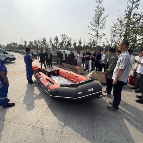 魏都区应急管理局开展水上应急救援物资使用培训