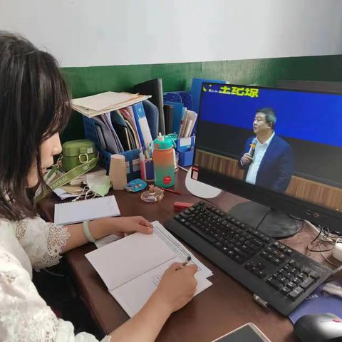 用爱点亮心灯，用情助燃希望——金家营小学参加“心理健康讲座”