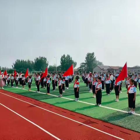 红领巾爱祖国——沂水县第八实验小学分批入队活动