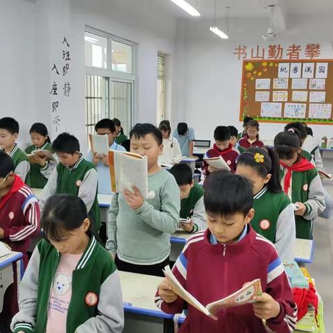 时光不语，静待花开 —— 五10班学生成长足迹