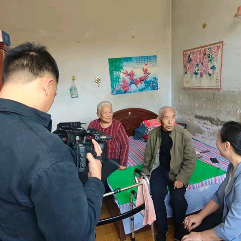 市社保局深入复兴区一线，推动“窗口到户、政务进家”暖心服务