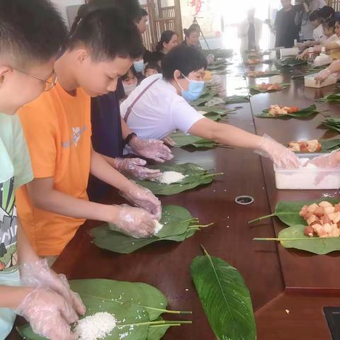 美兰区白龙街道开展2023年“全民禁毒宣传月”暨“防毒护苗迎端午”宣传活动