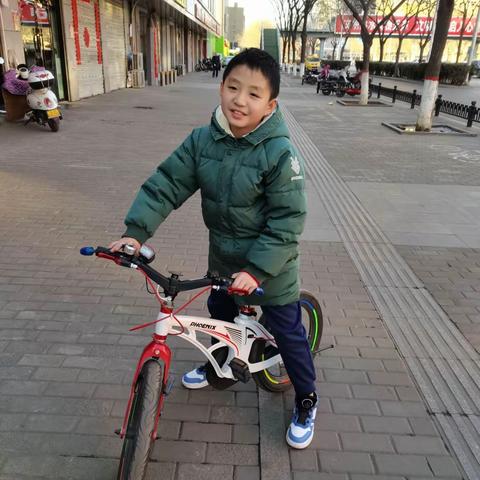 丰富寒假生活  快乐运动相伴——龙凤小学三（1）班张艺  运动篇