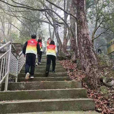 有礼三门.温暖海游/“翠柏青松伴英烈，清明祭扫寄哀思”望海社区清明节活动