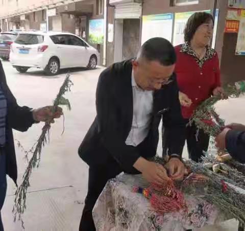 北苑社区新时代文明实践站开展“艾叶飘香迎端午”暨“我们的节日”主题志愿服务活动