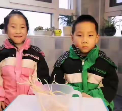 多彩寒假助成长   “兔”飞猛进向未来  ——  实验小学一（1）班宁卓然、丁悠然寒假实践活动