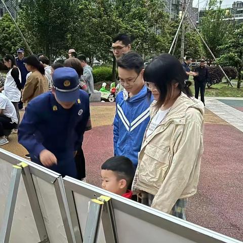 后宅街道深入村居开展“两房一店”消防安全宣传和培训！